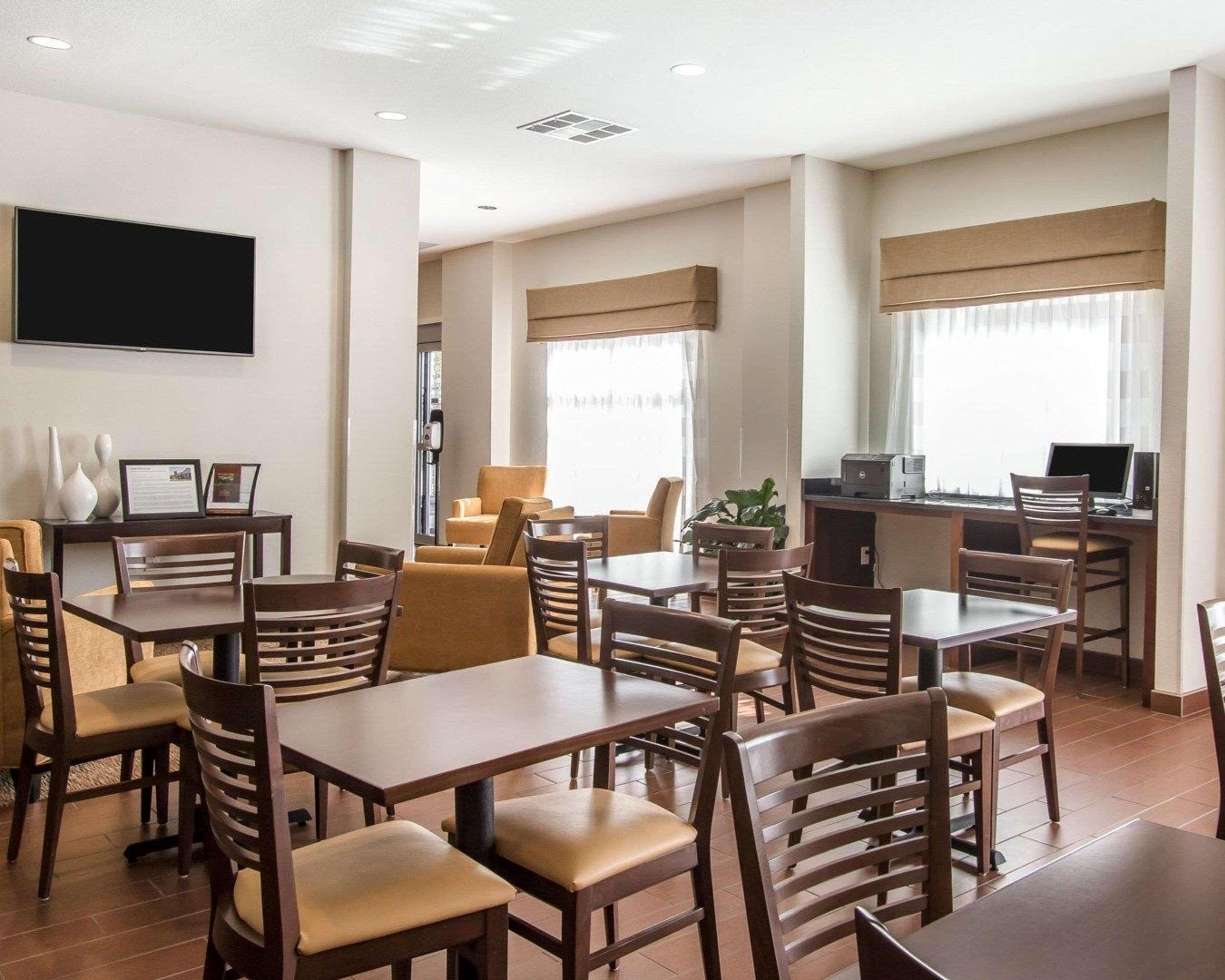 Mainstay Hotel Meridian
