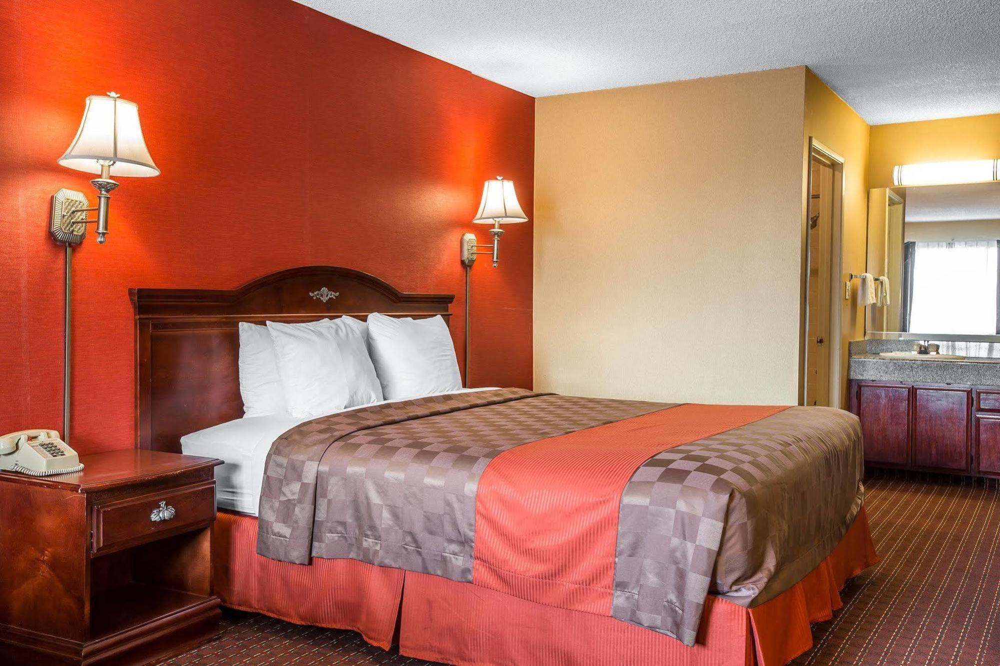 Mainstay Hotel Meridian